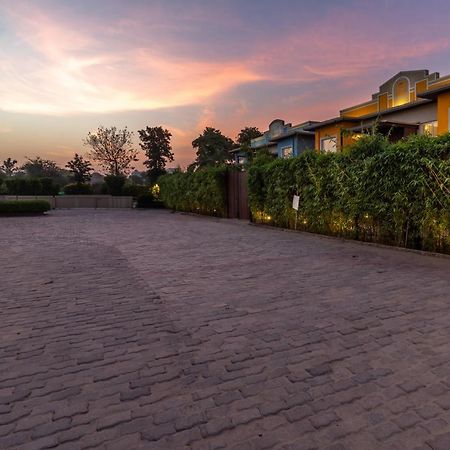Downtown Resorts Nh8 Dharuhera Экстерьер фото